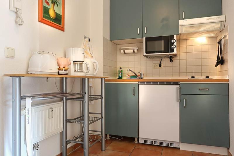 H& Apartments im Herzen der Stadt super zentral ruhig mit Kochnischen Balkon oder Empore Greifswald Exterior foto