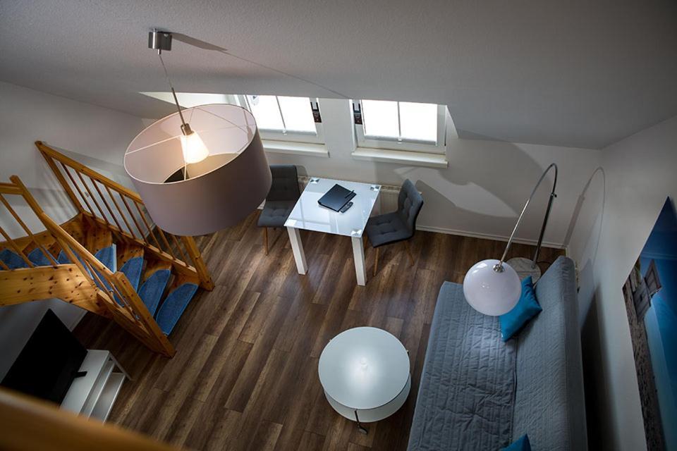 H& Apartments im Herzen der Stadt super zentral ruhig mit Kochnischen Balkon oder Empore Greifswald Exterior foto